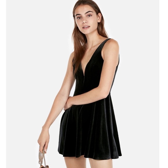 Express Velvet Mini Dress Black Fit Flare Deep V Neck Sleeveless Skort Sz XS - Picture 3 of 9